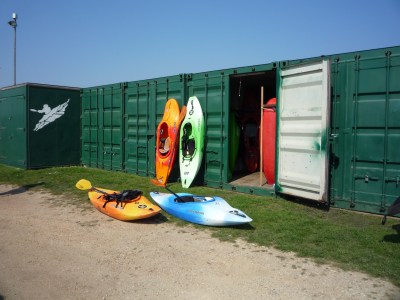 Storage containers